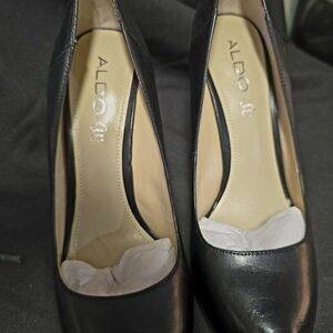 Aldo Sleek Black Leather Heels